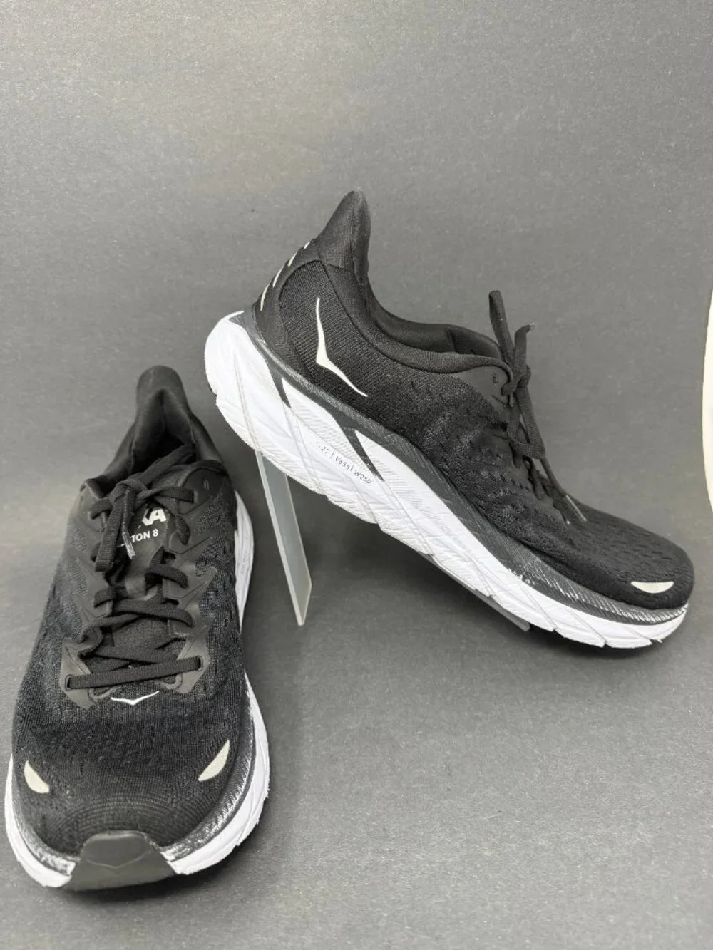 Hoka One One Clifton 8 Black White Athletic Running Shoes 1119393 Mens 11 D